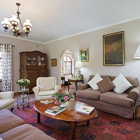 Tiana Guest House เคปทาวน์ ภายนอก รูปภาพ